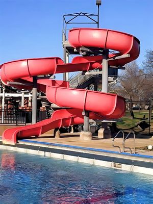 Juego de piscina Juego de aventura acuático Equipo de juego de fibra de vidrio espiral