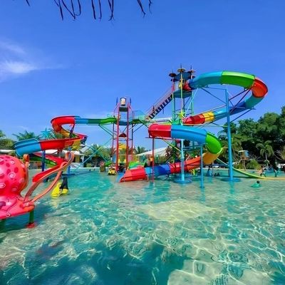 Parque acuático de diversiones piscina al aire libre pequeño tobogán acuático de fibra de vidrio