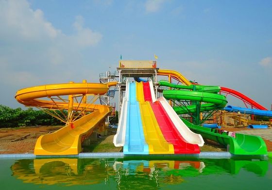 Un buen precio. Equipo de parque acuático de atracciones Estilo volador Tobogán de piscina de fibra de vidrio para niños en línea
