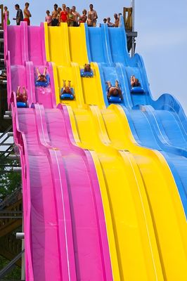 Un buen precio. Piscina Fibra de vidrio tobogán acuático De diversión de alta velocidad para la familia Parque acuático Juegos acuáticos en línea