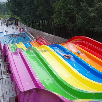 Un buen precio. Commercial Large Water Park Equipment Lake Water Slide With Hot Dipped Galvanized Steel Structures And Roofs en línea