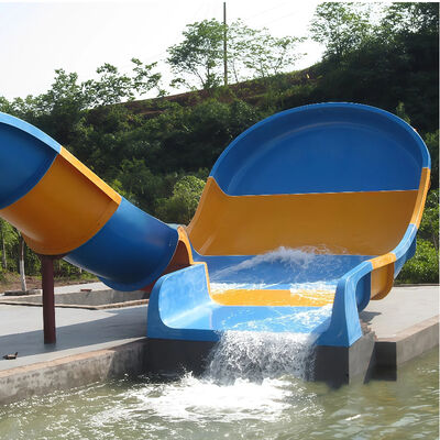 1.9 M Mini Boomerango Water Slide Fibra de vidrio Colorido Personalizado para equipos de parque acuático al aire libre