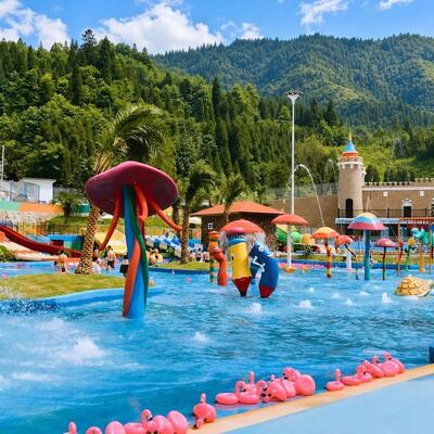 Almohadilla interactiva contra salpicaduras con tema de animales, toboganes para niños, medusas, piscina para niños pequeños, fibra de vidrio para parque público y patio trasero